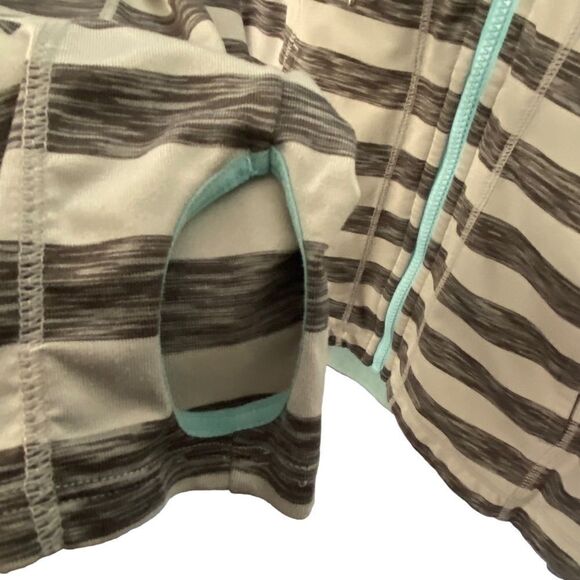 Lukka Women's Medium Gray and White Zip Up Hoodie with Pockets, Stretchy Fabric - Picture 4 of 16